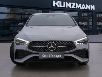 Mercedes-Benz CLA 180 Shooting Brake AMG Night Distronic Kamera