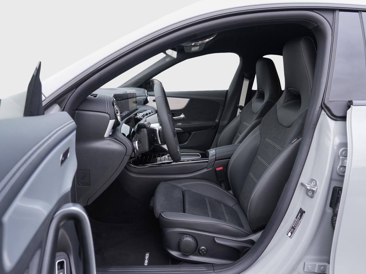 Mercedes-Benz CLA 180 Shooting Brake AMG Night Distronic Kamera