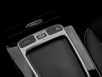 Mercedes-Benz CLA 180 Shooting Brake AMG Night Kamera AHK Navi