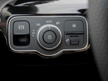 Mercedes-Benz CLA 180 Shooting Brake AMG Night Kamera AHK Navi