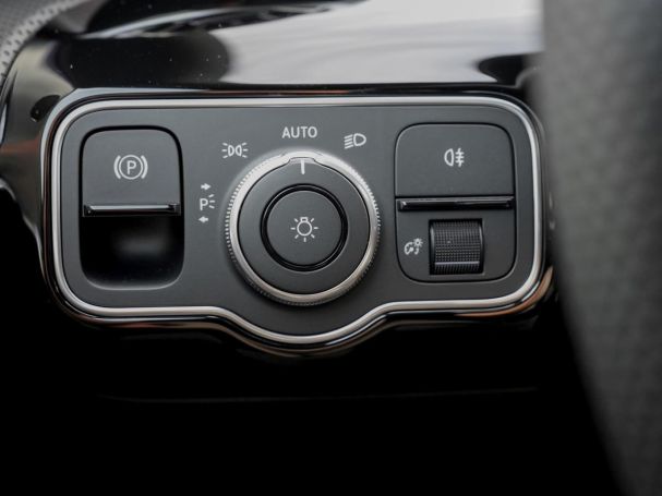 Mercedes-Benz CLA 180 Shooting Brake AMG Night Kamera AHK Navi