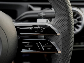 Mercedes-Benz CLA 180 Shooting Brake AMG Night Kamera AHK Navi