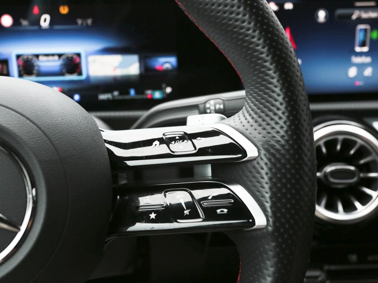 Mercedes-Benz CLA 200 d SB AMG MBUXNavi-Prem. Kamera EasyPack