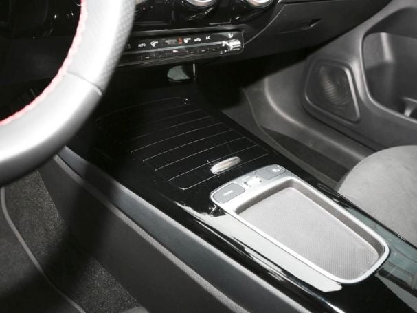 Mercedes-Benz CLA 200 d SB AMG MBUXNavi-Prem. Kamera EasyPack