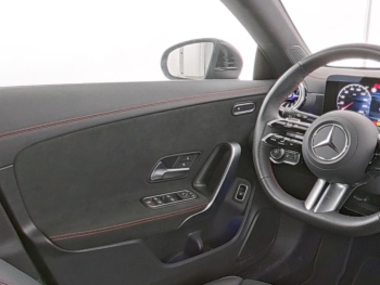 Mercedes-Benz CLA 200 d SB AMG MBUXNavi-Prem. Kamera EasyPack