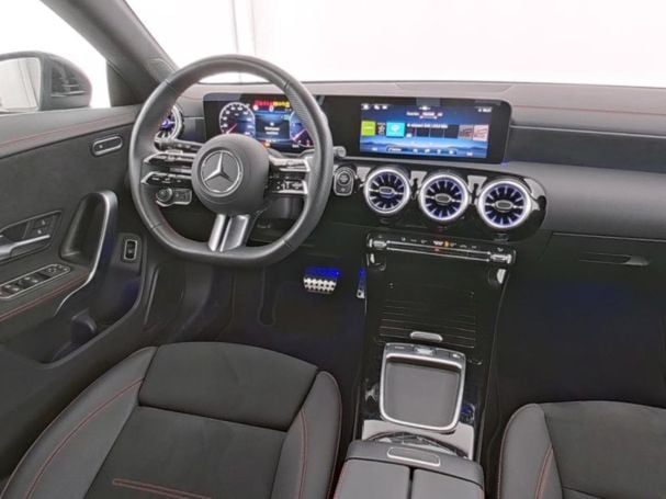 Mercedes-Benz CLA 200 d SB AMG MBUXNavi-Prem. Kamera EasyPack Mercedes-Benz CLA 200 d SB AMG MBUXNavi-Prem. Kamera EasyPack