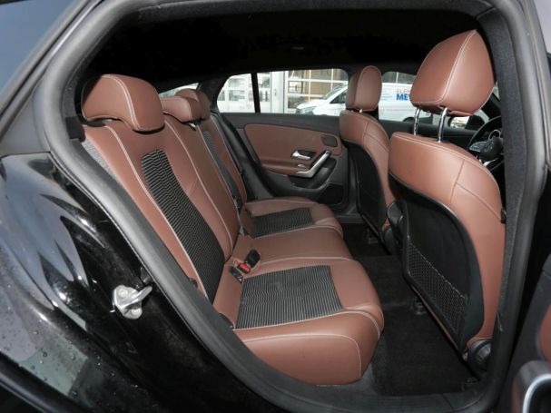 Mercedes-Benz CLA 200 d SB Progressive MBUX Navi Distronic