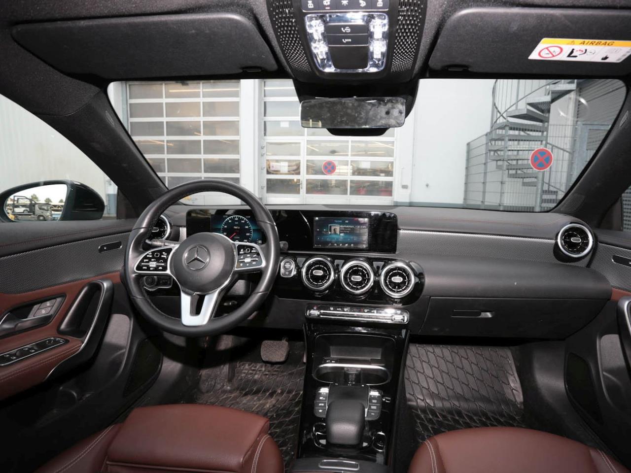 Mercedes-Benz CLA 200 d SB Progressive MBUX Navi Distronic