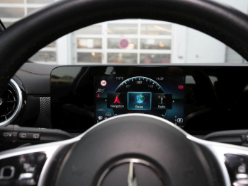 Mercedes-Benz CLA 200 d SB Progressive MBUX Navi Distronic