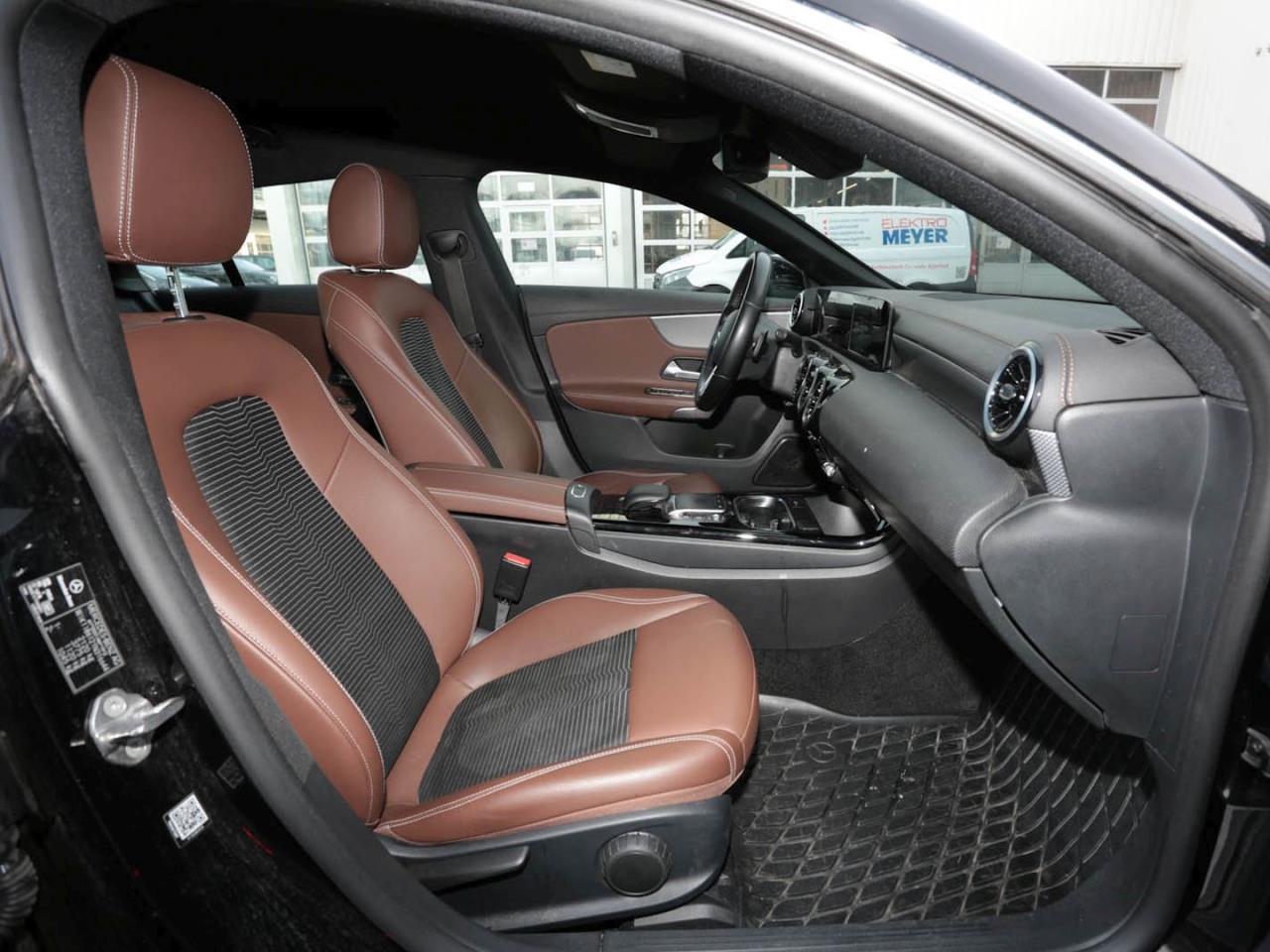 Mercedes-Benz CLA 200 d SB Progressive MBUX Navi Distronic