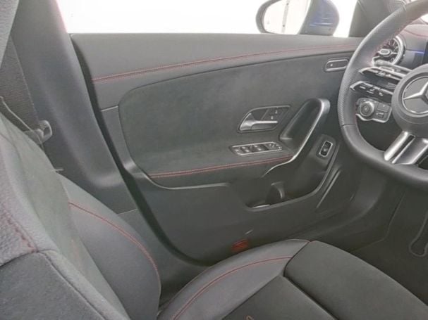 Mercedes-Benz CLA 200 d SB AMG MBUX Navi-Prem. Distronic 360° Mercedes-Benz CLA 200 d SB AMG MBUX Navi-Prem. Distronic 360°
