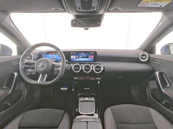 Mercedes-Benz CLA 200 d SB AMG MBUX Navi-Prem. Distronic 360° Mercedes-Benz CLA 200 d SB AMG MBUX Navi-Prem. Distronic 360°