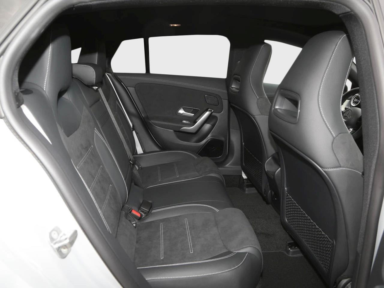 Mercedes-Benz CLA 200 d Shooting Brake AMG Night Panorama AHK