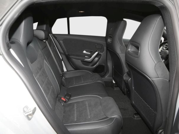 Mercedes-Benz CLA 200 d Shooting Brake AMG Night Panorama AHK