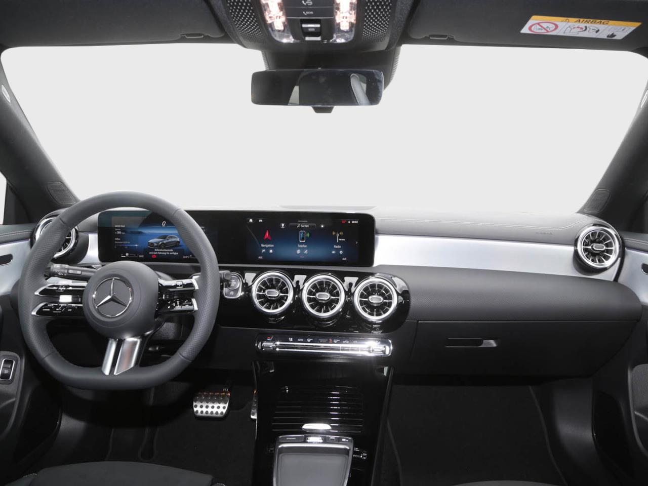 Mercedes-Benz CLA 200 d Shooting Brake AMG Night Panorama AHK