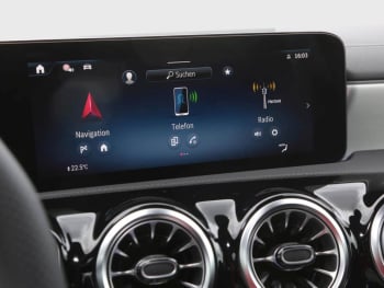 Mercedes-Benz CLA 200 d Shooting Brake AMG Night Panorama AHK