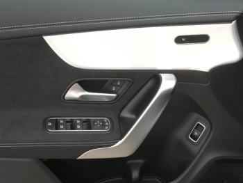 Mercedes-Benz CLA 200 d Shooting Brake AMG Night Panorama AHK