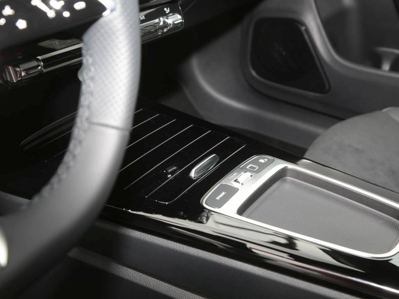 Mercedes-Benz CLA 200 d Shooting Brake AMG Night Panorama AHK