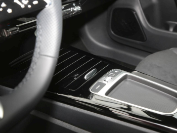 Mercedes-Benz CLA 200 d Shooting Brake AMG Night Panorama AHK