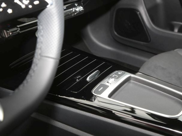 Mercedes-Benz CLA 200 d Shooting Brake AMG Night Panorama AHK