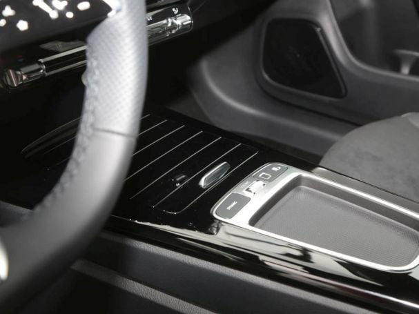 Mercedes-Benz CLA 200 d Shooting Brake AMG Night Panorama AHK