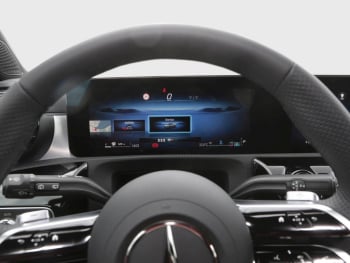 Mercedes-Benz CLA 200 d Shooting Brake AMG Night Panorama AHK