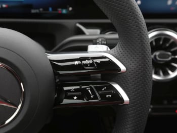 Mercedes-Benz CLA 200 d Shooting Brake AMG Night Panorama AHK