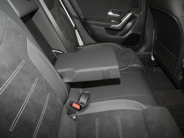 Mercedes-Benz CLA 200 d Shooting Brake AMG Night Panorama AHK