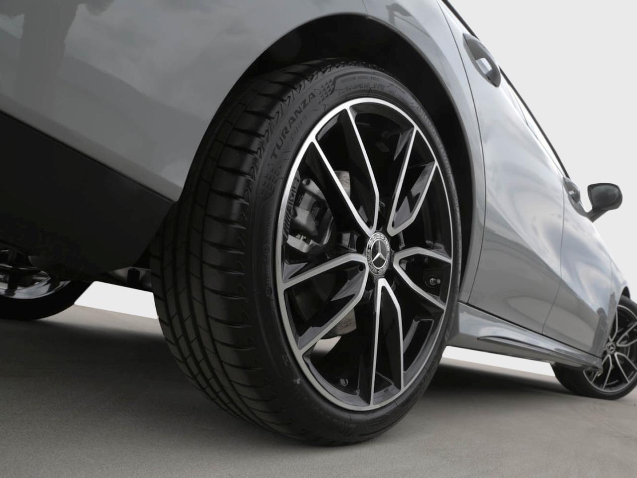 Mercedes-Benz CLA 200 d Shooting Brake AMG Night Panorama AHK