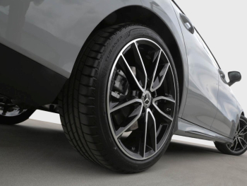 Mercedes-Benz CLA 200 d Shooting Brake AMG Night Panorama AHK