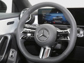 Mercedes-Benz CLA 200 d Shooting Brake AMG Night Panorama AHK