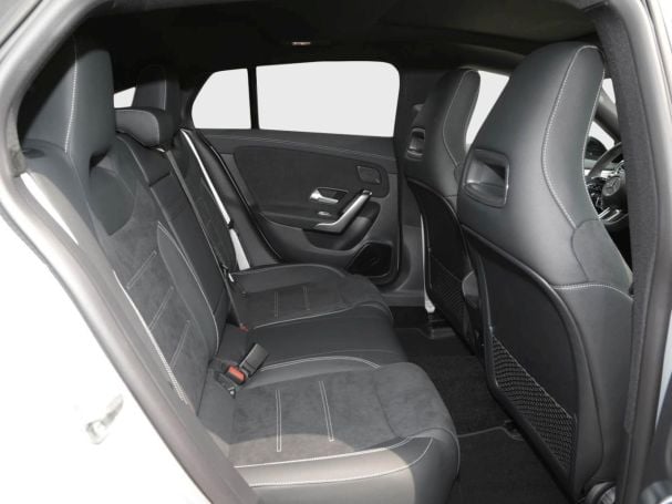 Mercedes-Benz CLA 200 d Shooting Brake AMG Night Panorama AHK