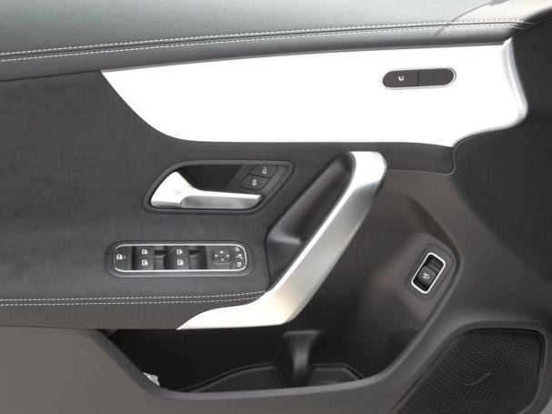 Mercedes-Benz CLA 200 d Shooting Brake AMG Night Panorama AHK