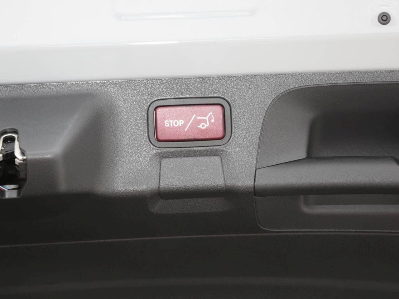 Mercedes-Benz CLA 200 d Shooting Brake AMG Night Panorama AHK