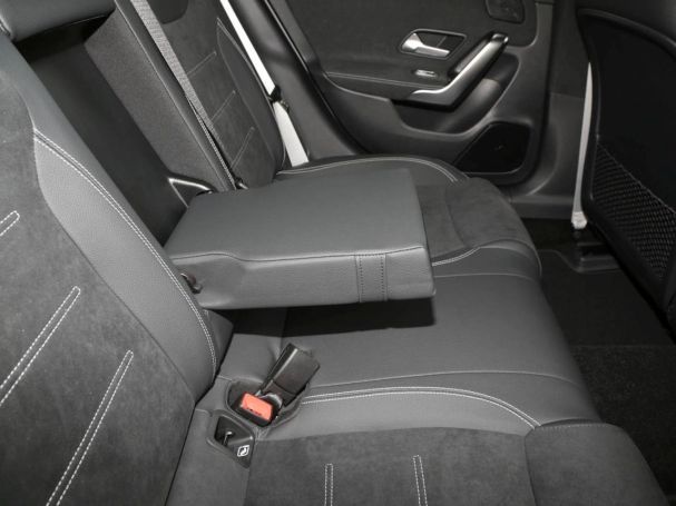 Mercedes-Benz CLA 200 d Shooting Brake AMG Night Panorama AHK