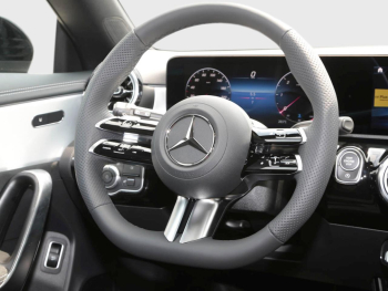 Mercedes-Benz CLA 200 d Shooting Brake AMG Night Panorama AHK