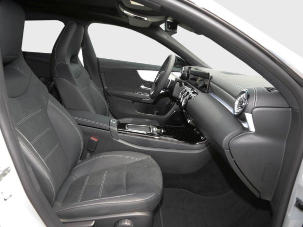 Mercedes-Benz CLA 200 d Shooting Brake AMG Night Panorama AHK