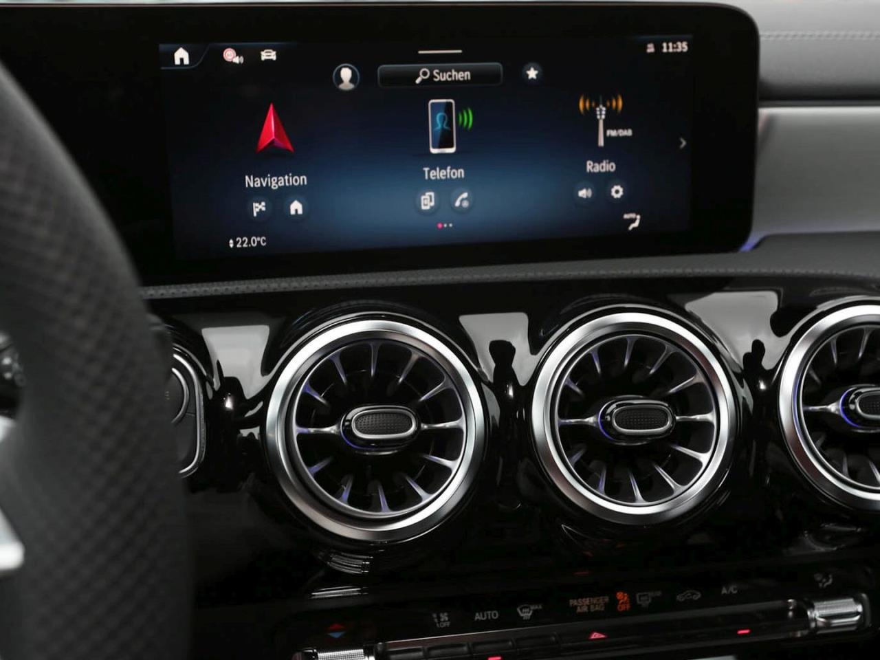 Mercedes-Benz CLA 200 d Shooting Brake AMG Night Kamera AHK