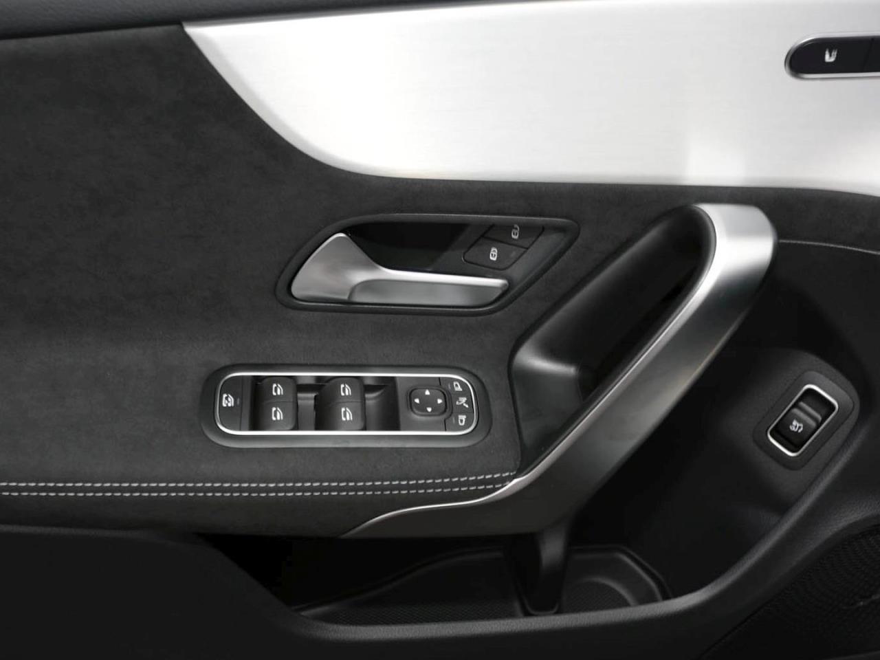 Mercedes-Benz CLA 200 d Shooting Brake AMG Night Kamera AHK