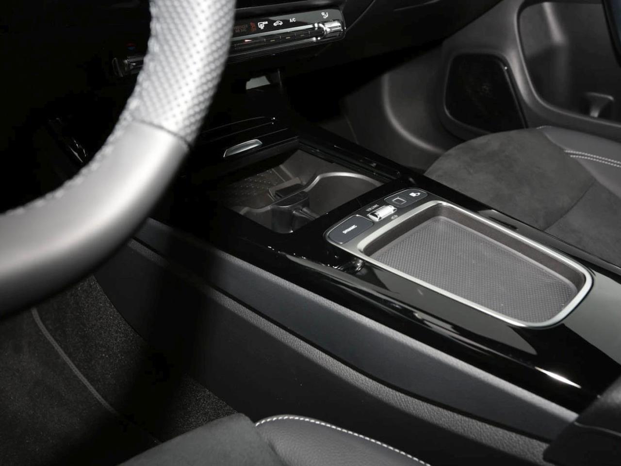 Mercedes-Benz CLA 200 d Shooting Brake AMG Night Kamera AHK