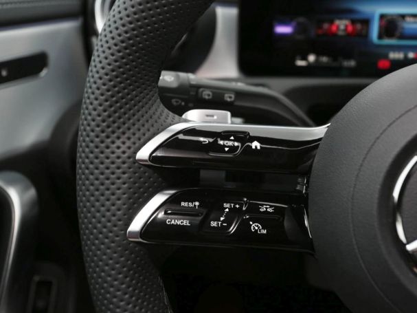 Mercedes-Benz CLA 200 d Shooting Brake AMG Night Kamera AHK