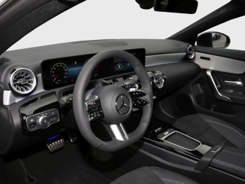 Mercedes-Benz CLA 200 d Shooting Brake AMG Night Kamera AHK