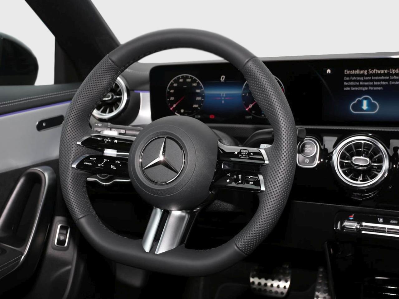 Mercedes-Benz CLA 200 d Shooting Brake AMG Night Kamera AHK