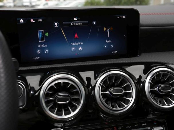 Mercedes-Benz CLA 200 SB AMG MBUX Navi-Prem Panorama SpurH 360° Mercedes-Benz CLA 200 SB AMG MBUX Navi-Prem Panorama SpurH 360°