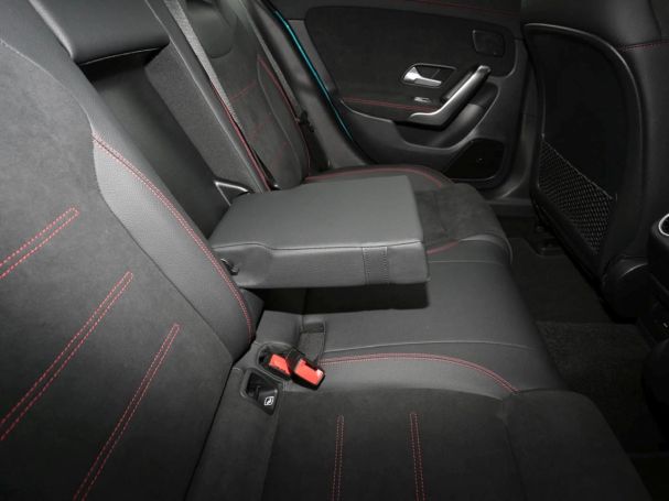Mercedes-Benz CLA 200 SB AMG MBUX Navi-Prem Panorama SpurH 360° Mercedes-Benz CLA 200 SB AMG MBUX Navi-Prem Panorama SpurH 360°