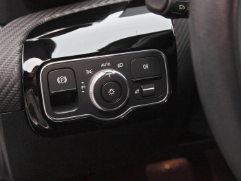 Mercedes-Benz CLA 200 SB MBUX Navigation DAB LED Kamera ParkP.
