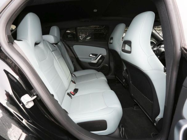 Mercedes-Benz CLA 200 SB AMG Panorama Distronic Memory Park-P