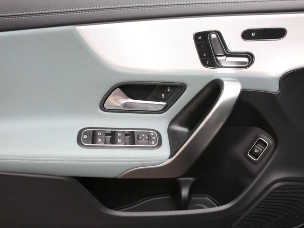 Mercedes-Benz CLA 200 SB AMG Panorama Distronic Memory Park-P