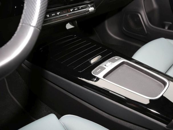 Mercedes-Benz CLA 200 SB AMG Panorama Distronic Memory Park-P