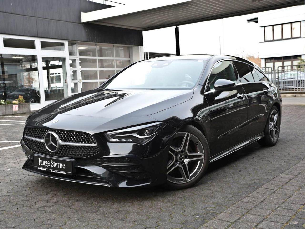 Mercedes-Benz CLA 200 SB AMG Panorama Distronic Memory Park-P